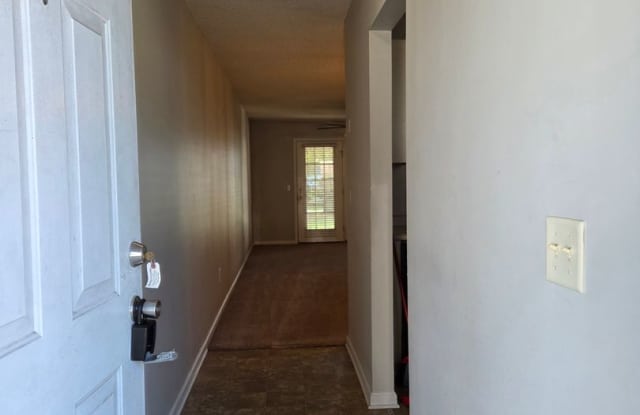 Very Spacious 2Bed 2Bath very close to Fort Stewart!! Gallery 3