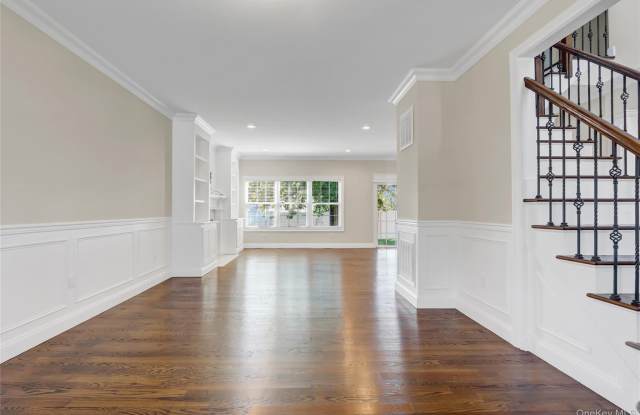 11 Lillian Lane Gallery 3