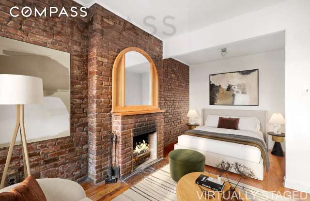 86 Horatio Street Gallery 3