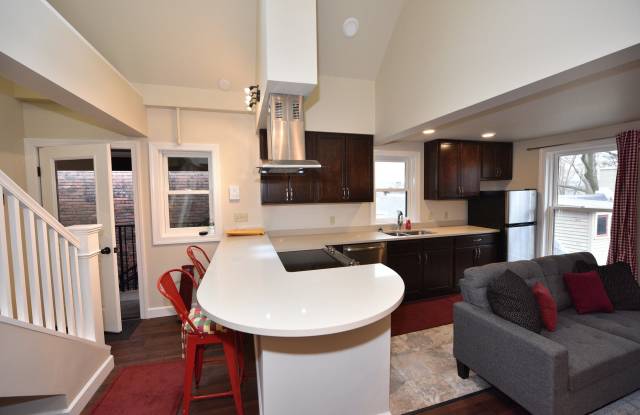 406 Stewart Ave - Apartment 3B Gallery 2