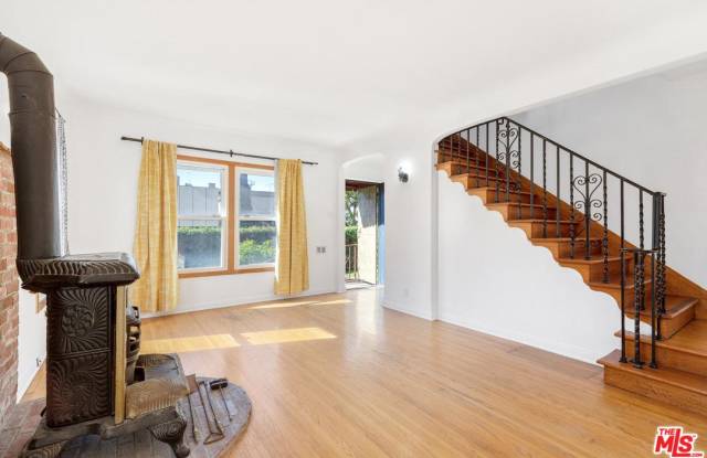 3444 VINTON Avenue - 3444 Vinton Avenue, Los Angeles, CA 90034