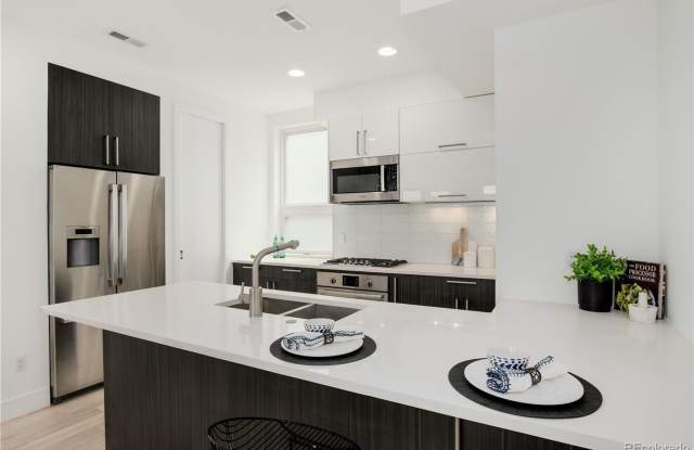 Modern Cherry Creek Townhome! Gallery 4