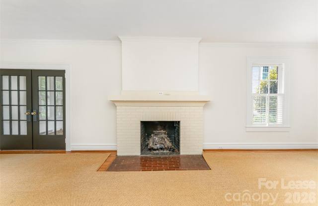 2000 W Dilworth Road W Gallery 4