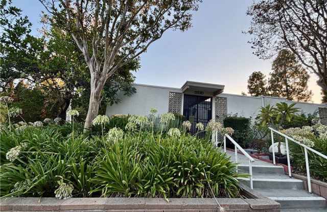 442 Avenida Sevilla - 442 Avenida Sevilla, Laguna Woods, CA 92637