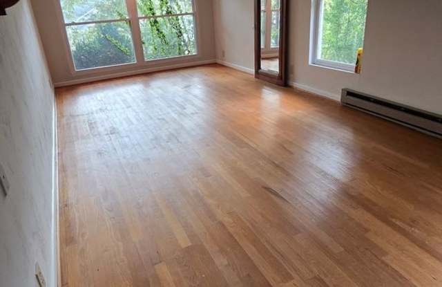 2 Bedroom  1 Bathroom home for rent Gallery 3