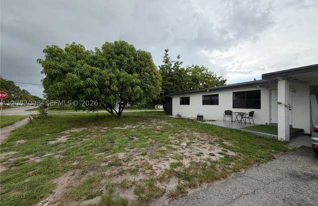 1200 NW 18th Ct Gallery 2