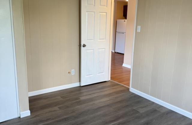 6450 John Ave., Apt #8 photos photos