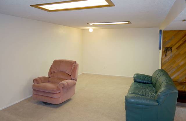 4260 East Fremont Avenue Gallery 3