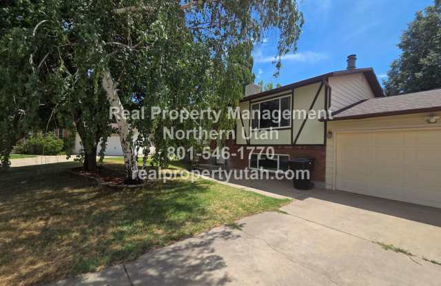 4 Bedroom Home in Clinton Available! photos photos
