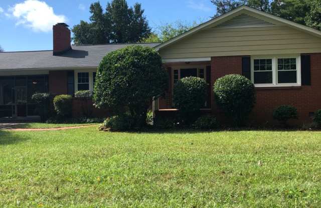 Beautiful newly updated single family home move in ready! - 3224 Robinhood Road, Winston-Salem, NC 27106 Beautiful newly updated single family home move in ready! - 3224 Robinhood Road, Winston-Salem, NC 27106