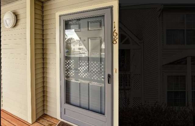 168 Pinetree Court Gallery 2