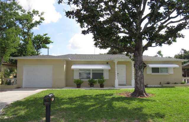 5527 LOWN STREET N photos photos