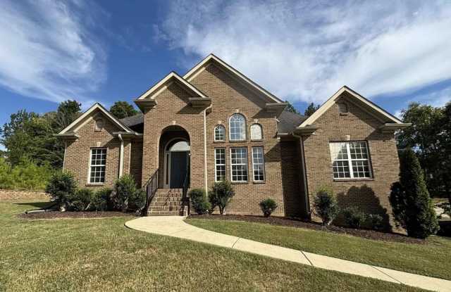 Fantastic 4 Bedroom, 3 bath home! Gallery 1