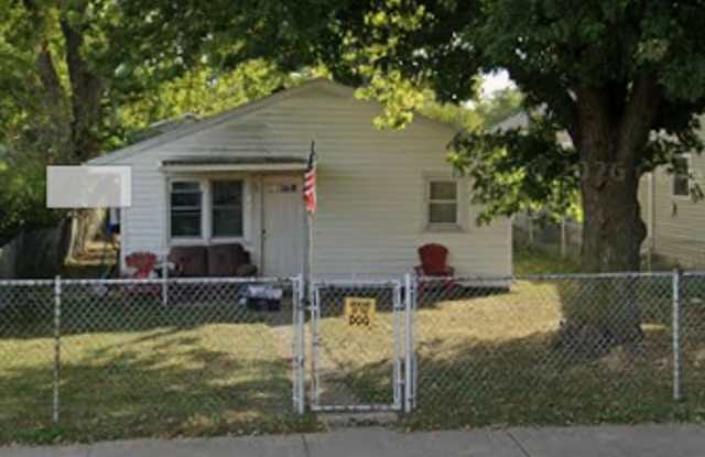 Charming 2-Bedroom Home Near Northwest Park Gallery 1