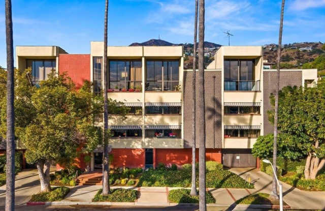 125 W Mountain Street - 125 West Mountain Street, Glendale, CA 91202