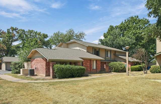 Charming updated townhome Gallery 3
