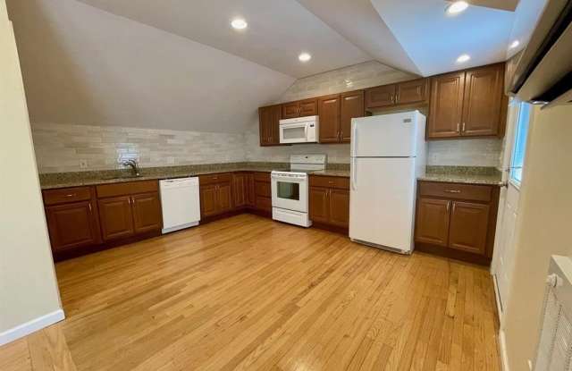 11 McCullums Lane unit: 2-1 photos photos