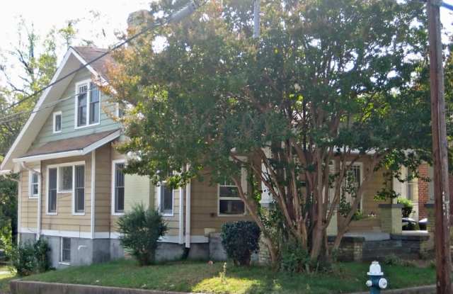 214 E Whittington St photos photos