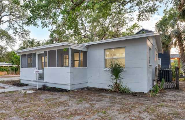 Gorgeous 4BR/2BA Home in the Heart of St. Petersburg – Available Now! photos photos