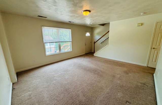 3 Bedroom, 1.5 Bath Townhouse Gallery 4