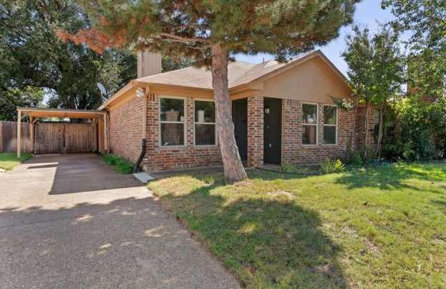 2806 London Court - 2806 London Court, Euless, TX 76039 2806 London Court - 2806 London Court, Euless, TX 76039