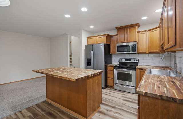 Move in SPECIAL $500 off your first month's rent!!! photos photos Move in SPECIAL $500 off your first month's rent!!! photos photos