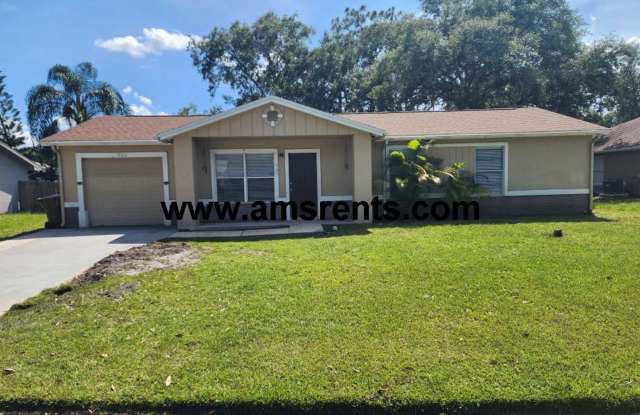 Charming 3-bedroom, 2-bathroom home in Poinciana photos photos