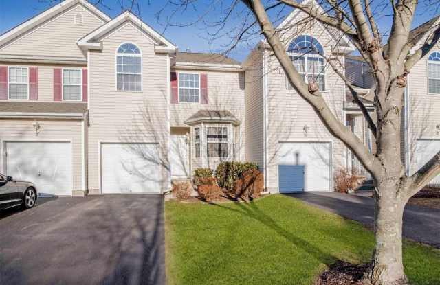 72 Cranberry Circle - 72 Cranberry Circle, Coram, NY 11763