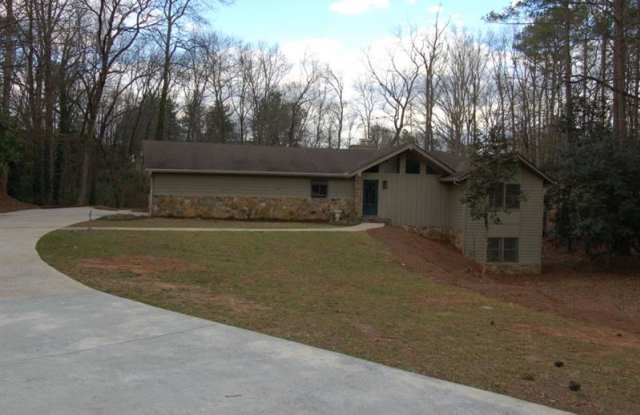 905 Heards Ferry Road - 905 Heards Ferry Rd, Sandy Springs, GA 30328