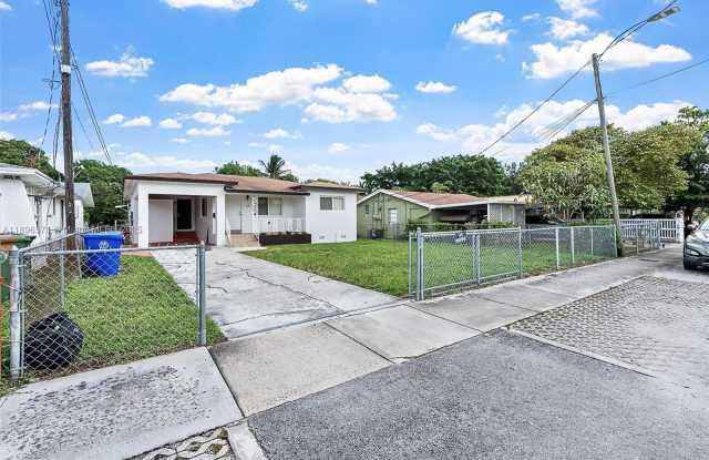 1221 NW 34th Ave photos photos