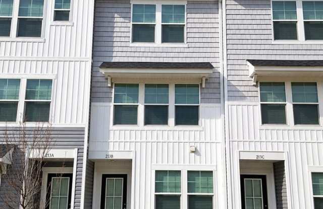 3-Bedroom, 3.5 Bath Townhome for Rent in Mooresville, NC | Attached Garage & Modern Kitchen photos photos