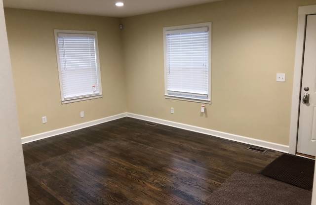 8100 summit Gallery 4