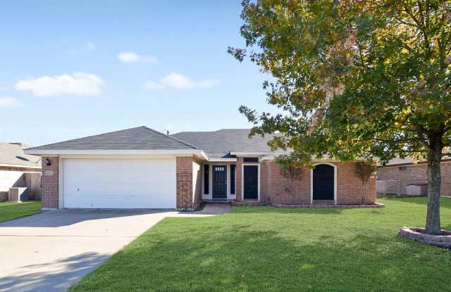 4602 Fawn Dr photos photos