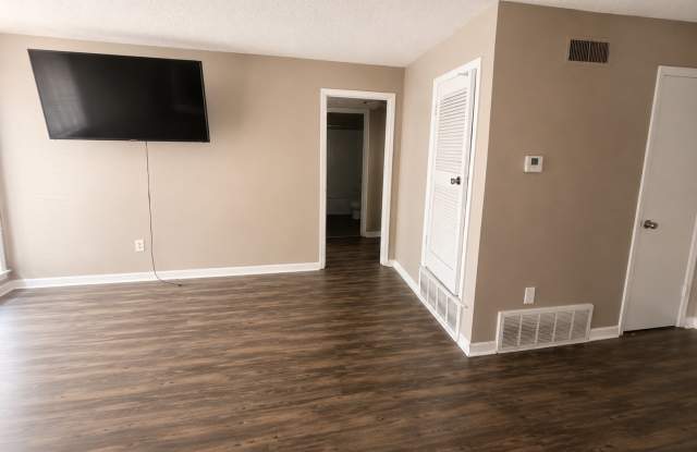 Spacious 2 Bedroom Apartments in Raleigh – Raleigh Pines Gallery 1