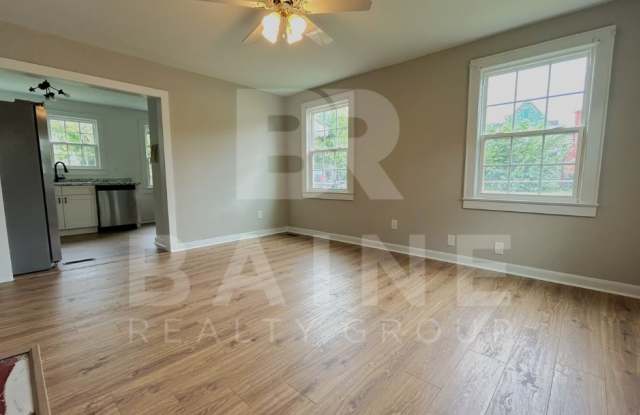 2131 Woodbine Avenue Gallery 3