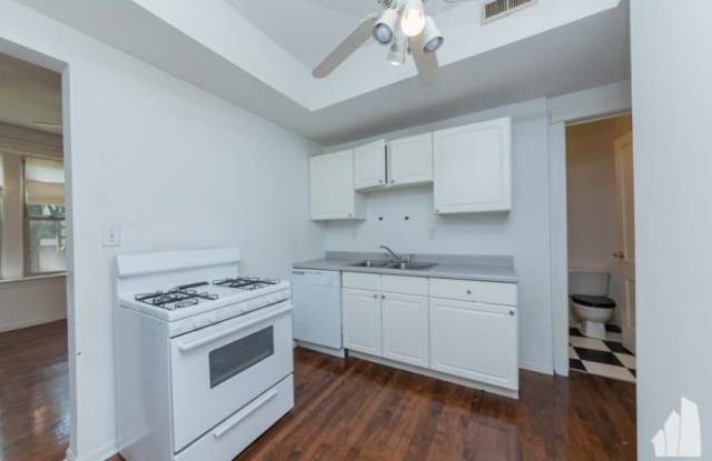 1942 West Winona Gallery 2