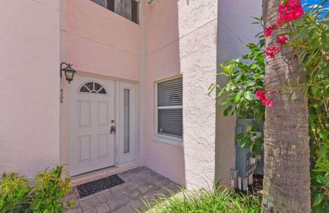 4105 FAIRWAY Drive N Gallery 2