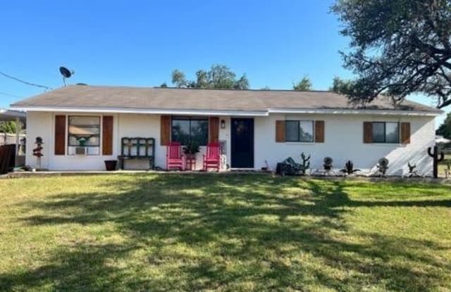 163 Quail Run - 163 Quail Run, Harper, TX 78631