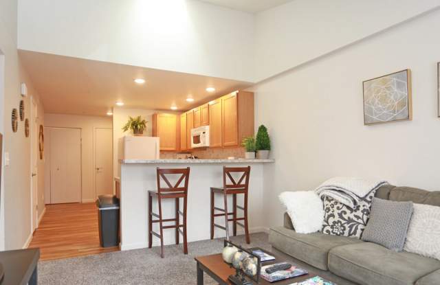Atrium Suites  - 2 BR/2 BA & 3 BR/3 BA photos photos