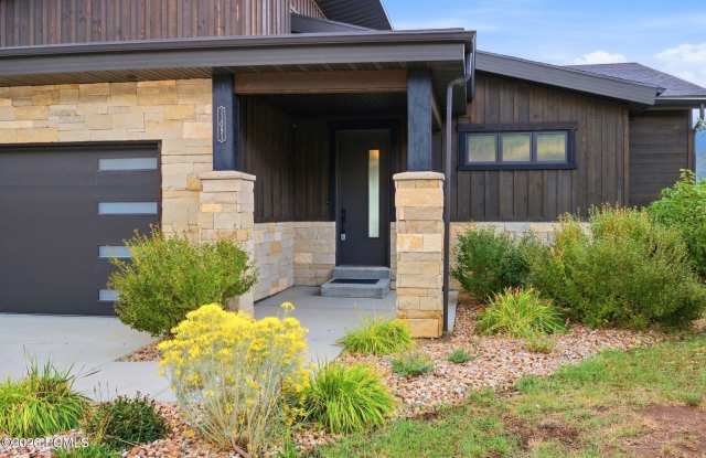 11091 N Shoreline Drive Gallery 2