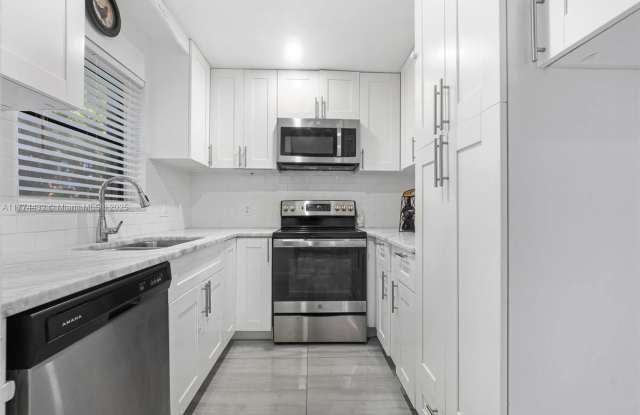 3930 Crystal Lake Drive photos photos