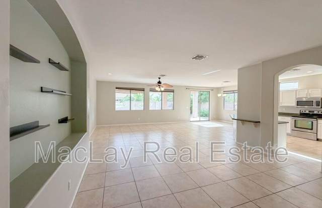 203 W Cedar Dr Gallery 2