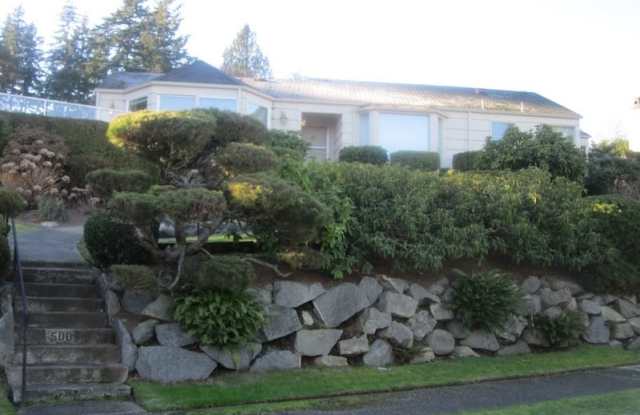 5005 Nicklas Pl NE - 5005 Nicklas Place Northeast, Seattle, WA 98105