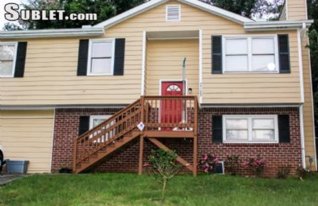 2785 Rockdale Dr - 2785 Rockdale Drive, Gresham Park, GA 30034