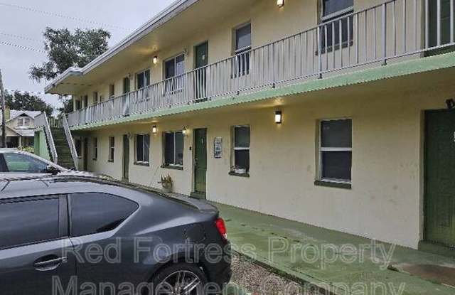 1761 Fowler St photos photos