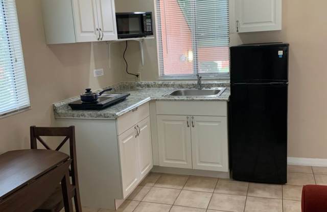 1 bed/1 bath - 2777 N. Poinciana Blvd. Unit 301B, Kissimmee, FL 34746 Gallery 3