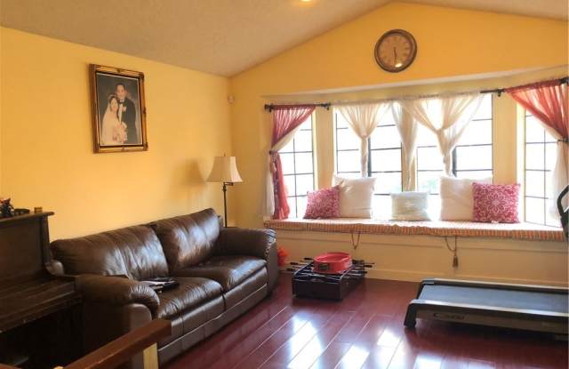 18970 Cedar Ridge Court Gallery 2