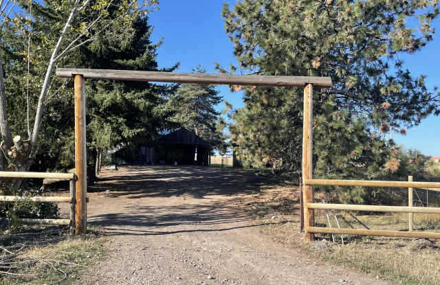 39141 Reeves Lane - 39141 Reeves Lane, Lake County, MT 59860