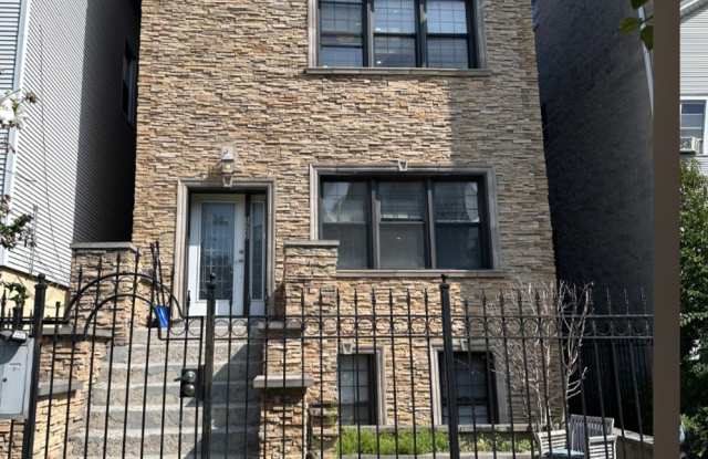1522 West Superior Street photos photos