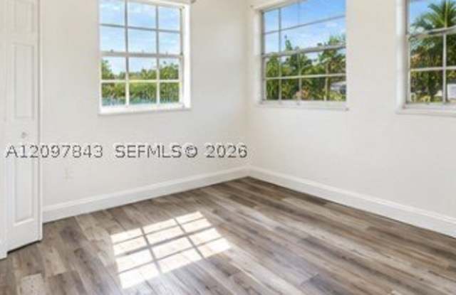 1812 NW 22nd Ave Gallery 4